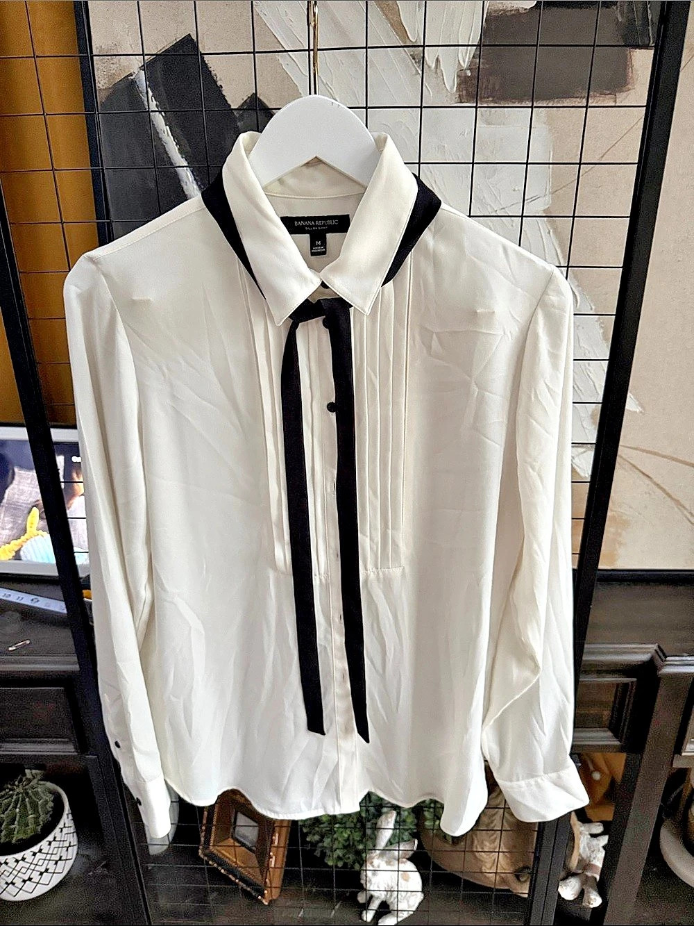 Banana Republic Dillon Shirt Color Block Blouse in White & Black Size Medium